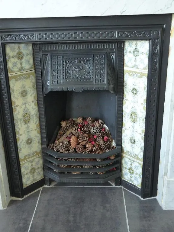 Kır Evi Saxon *