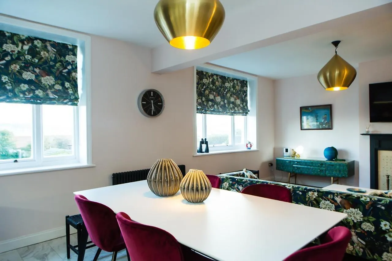 The Captains At Rounton By Maison Parfaite- Sea Views - Parking - Robin Hoods Bay Holiday home Robin Hood's Bay