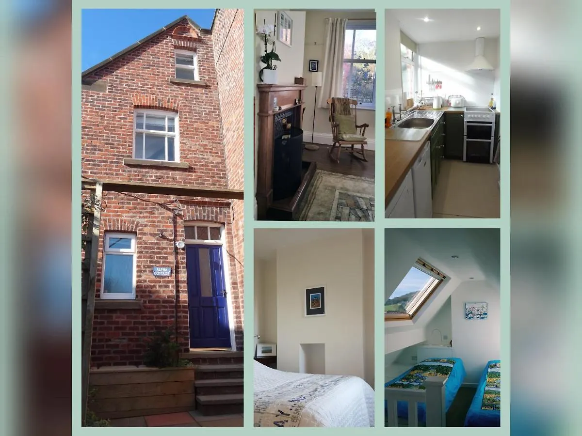 Alpha - 2 Bedrooms, Walk To Beach * Robin Hood's Bay