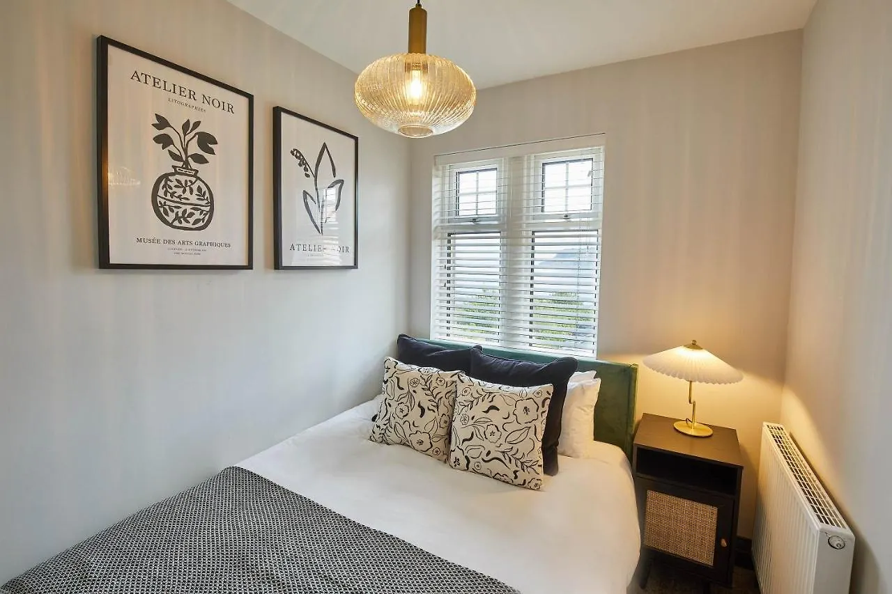 Host & - Raven House Holiday home