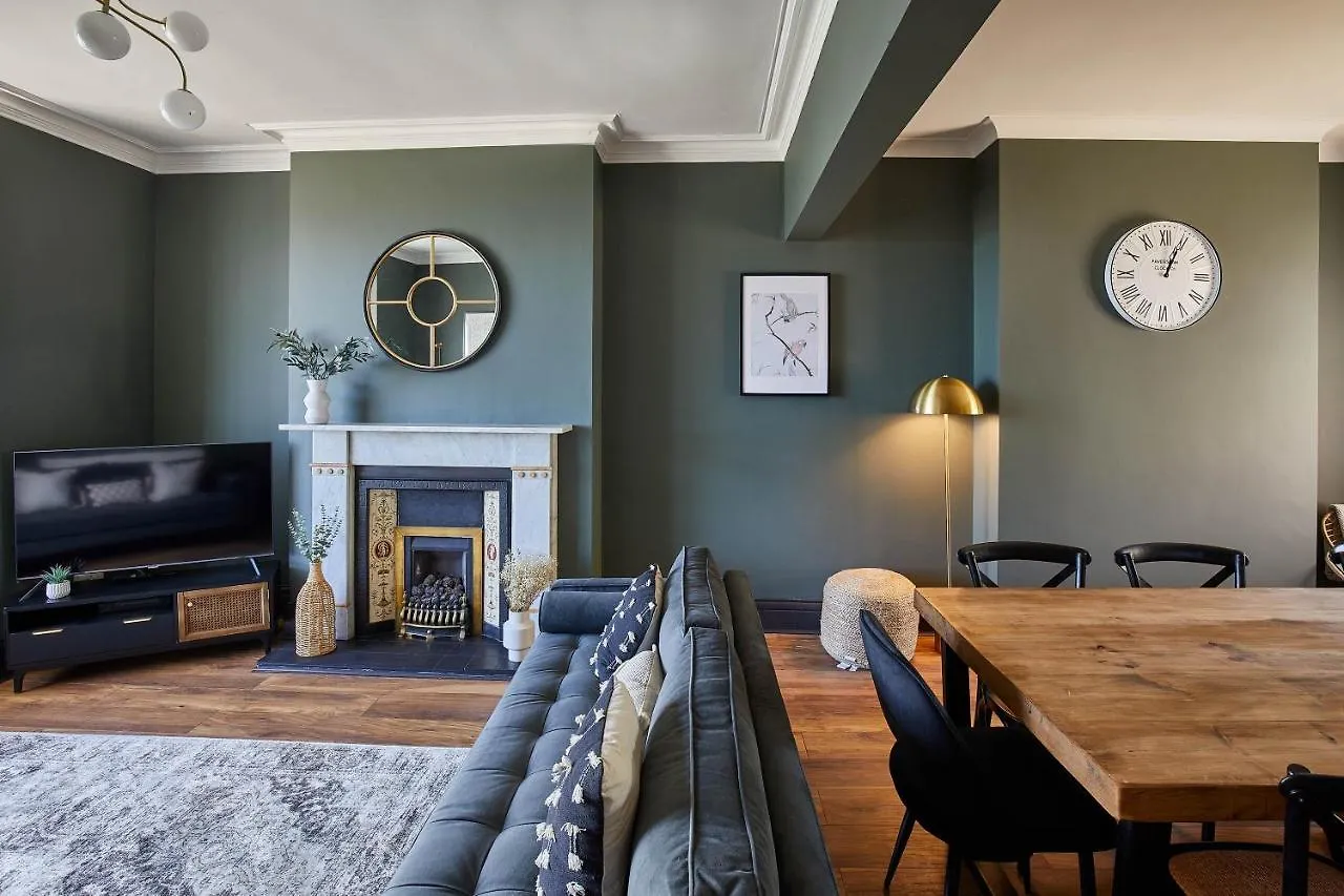 Host & - Raven House * Robin Hood's Bay