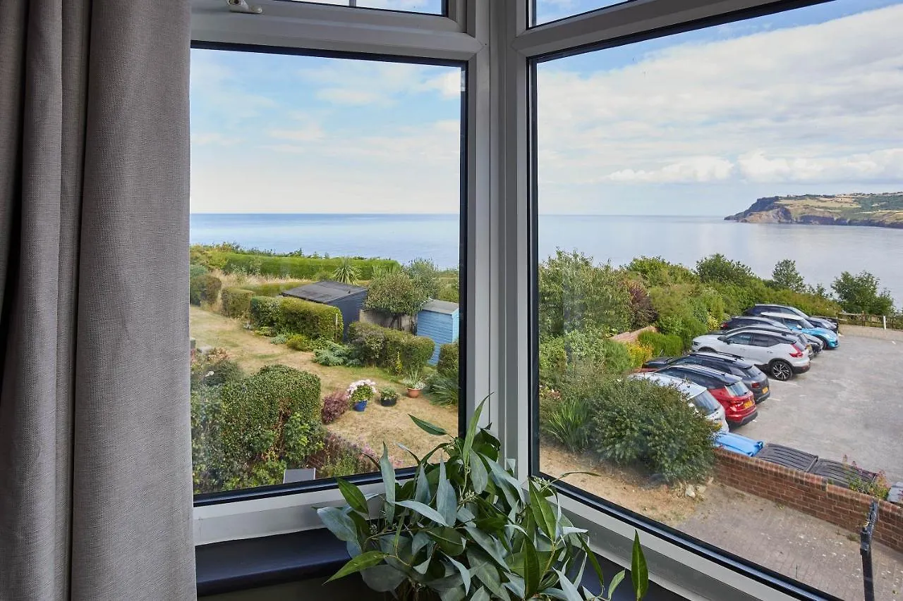 Host & - Raven House Holiday home *