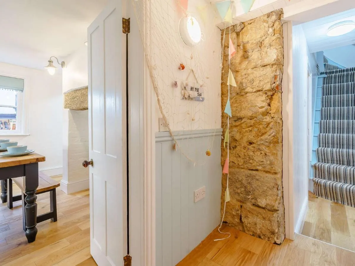 3 Bed In Robin Hoods Bay 89568 Holiday home