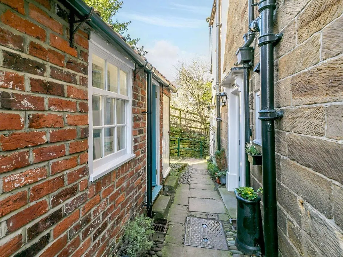 2 Bed In Robin Hoods Bay 87059 Robin Hood's Bay