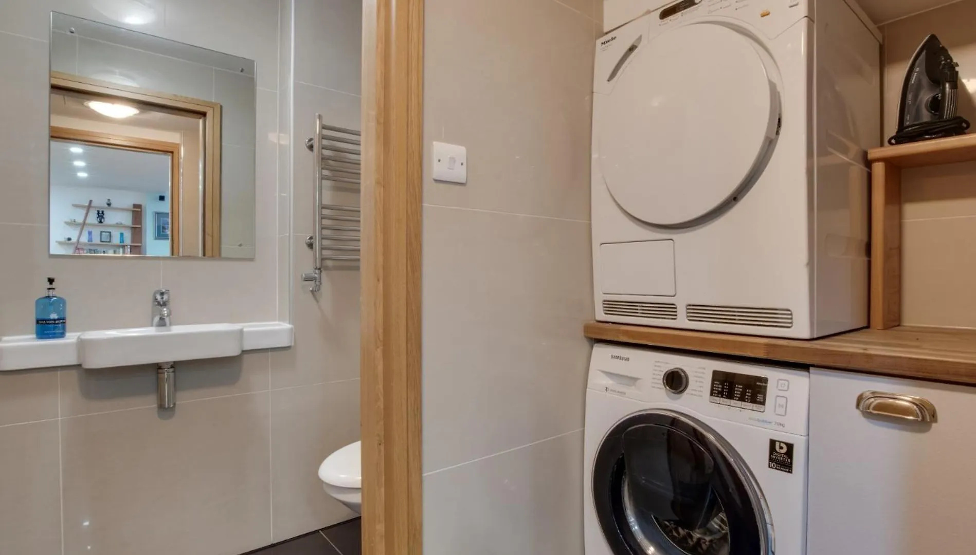 4 Bed In Robin Hoods Bay G0003 *