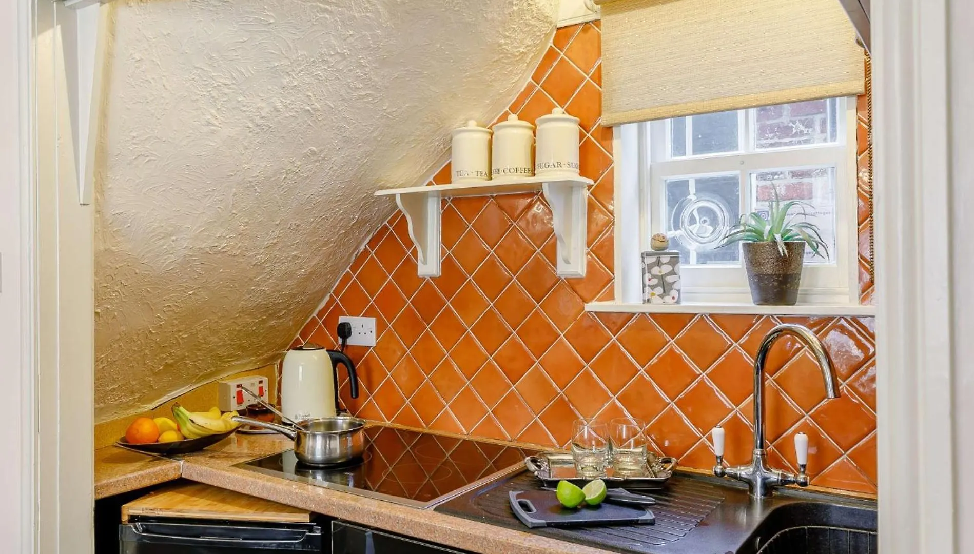2 Bed In Robin Hoods Bay 87059 *