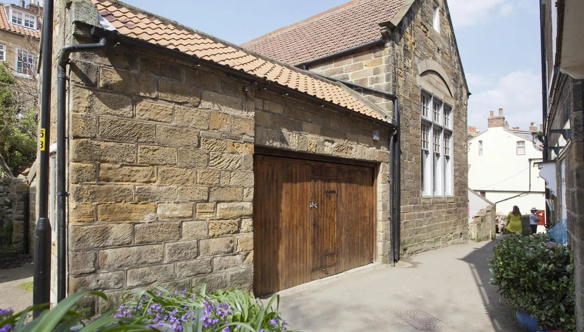 4 Bed In Robin Hoods Bay G0003