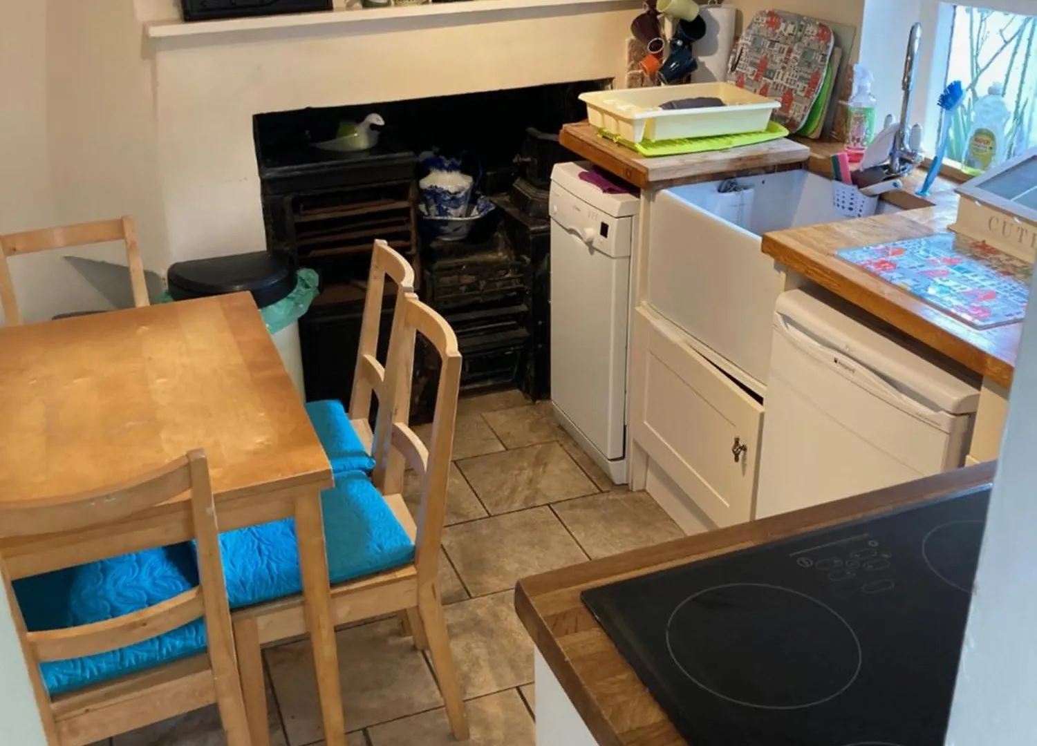 Holmedale With Outdoor Terrace In The Heart Of Robin Hoods Bay