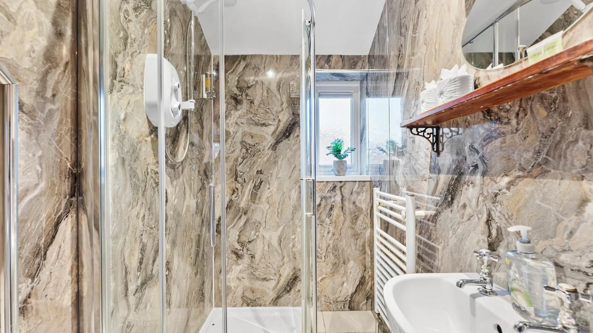 Georgian Gem Of Robin Hoods Bay - Hot-Tub - Pets *