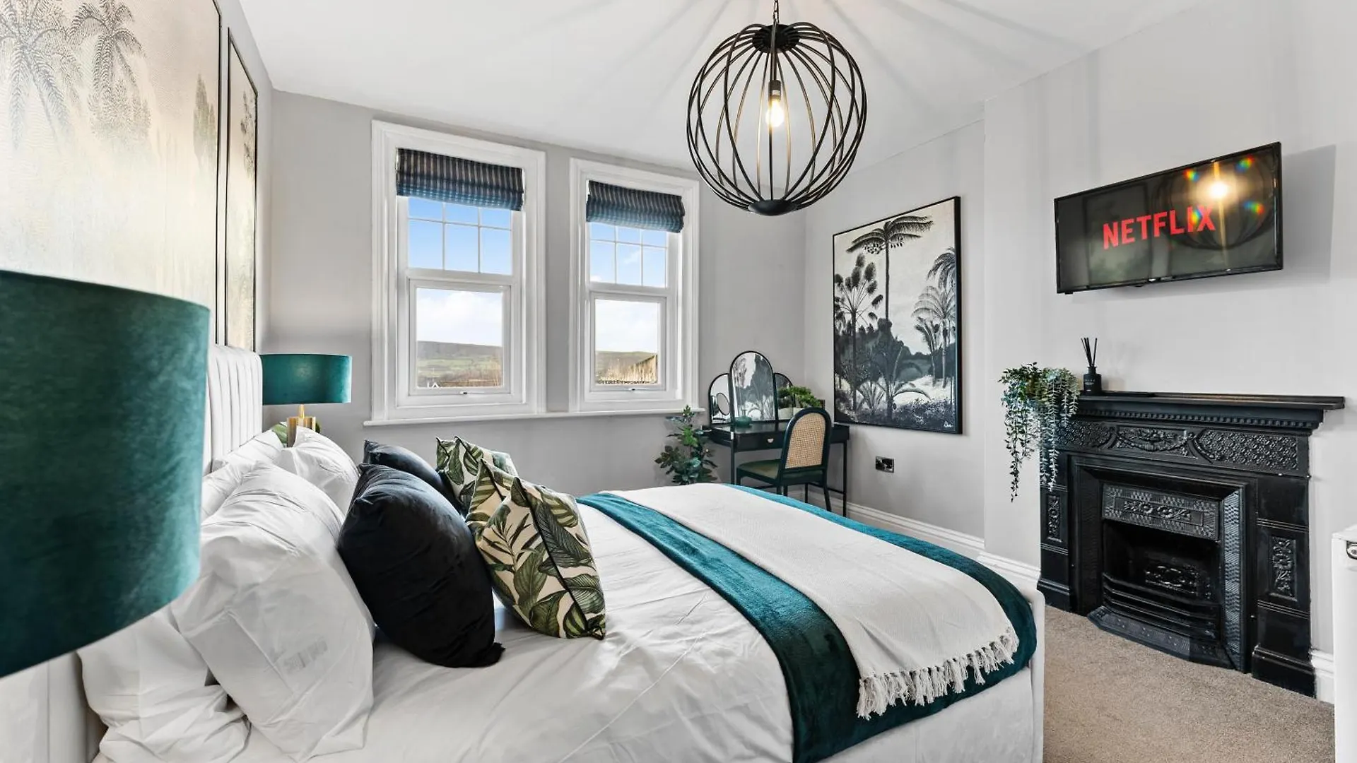 Georgian Gem Of Robin Hoods Bay - Hot-Tub - Pets Robin Hood's Bay