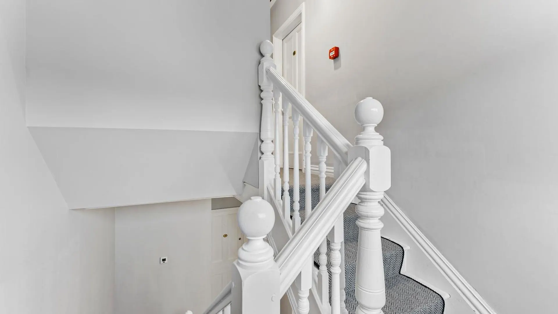 Georgian Gem Of Robin Hoods Bay - Hot-Tub - Pets Holiday home *