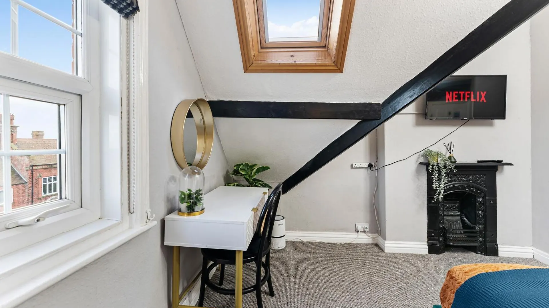 Georgian Gem Of Robin Hoods Bay - Hot-Tub - Pets Holiday home *