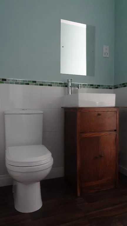 Holiday home Alpha - 2 Bedrooms, Walk To Beach