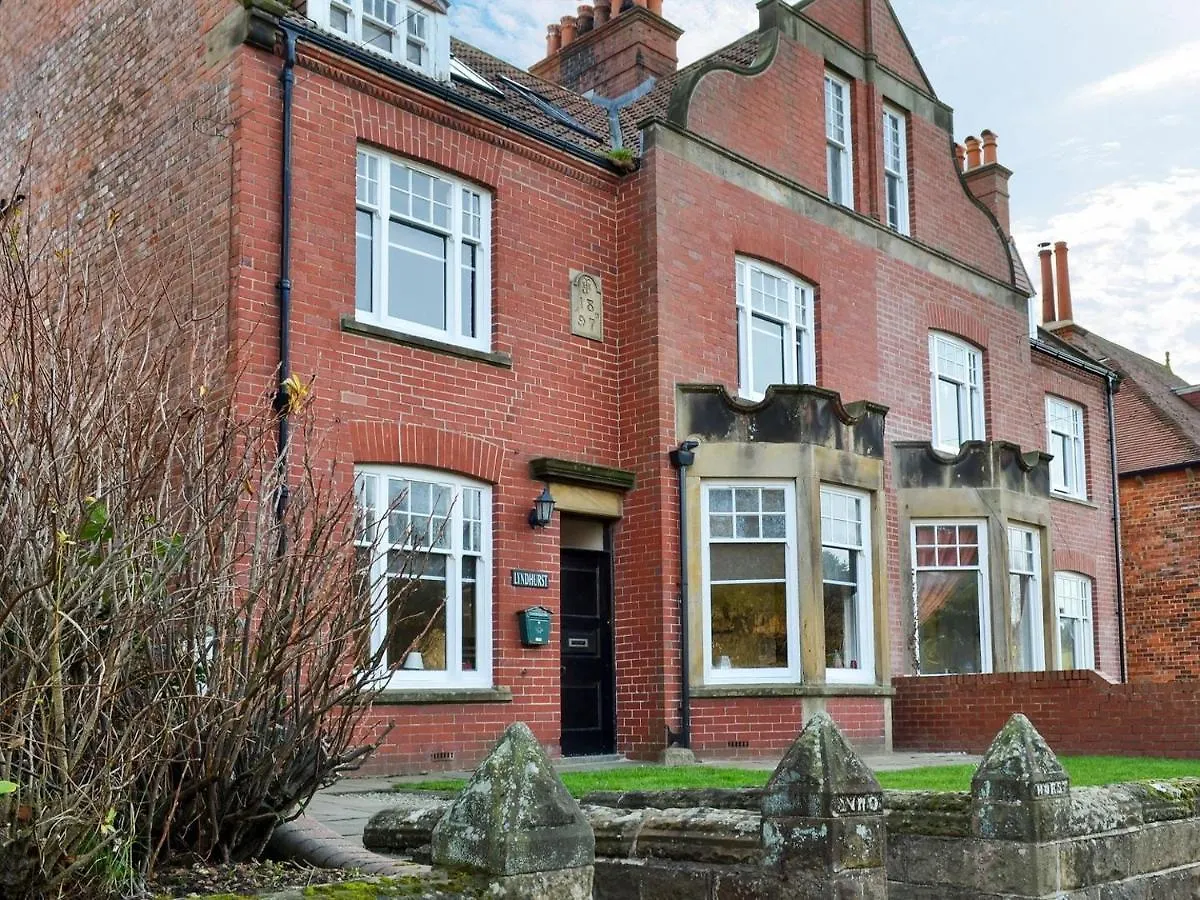 1 Holiday home Robin Hood's Bay