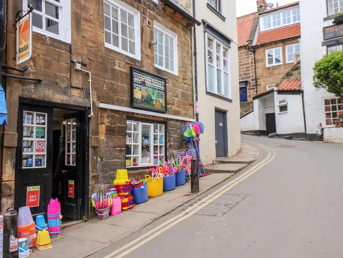 Delft * Robin Hood's Bay