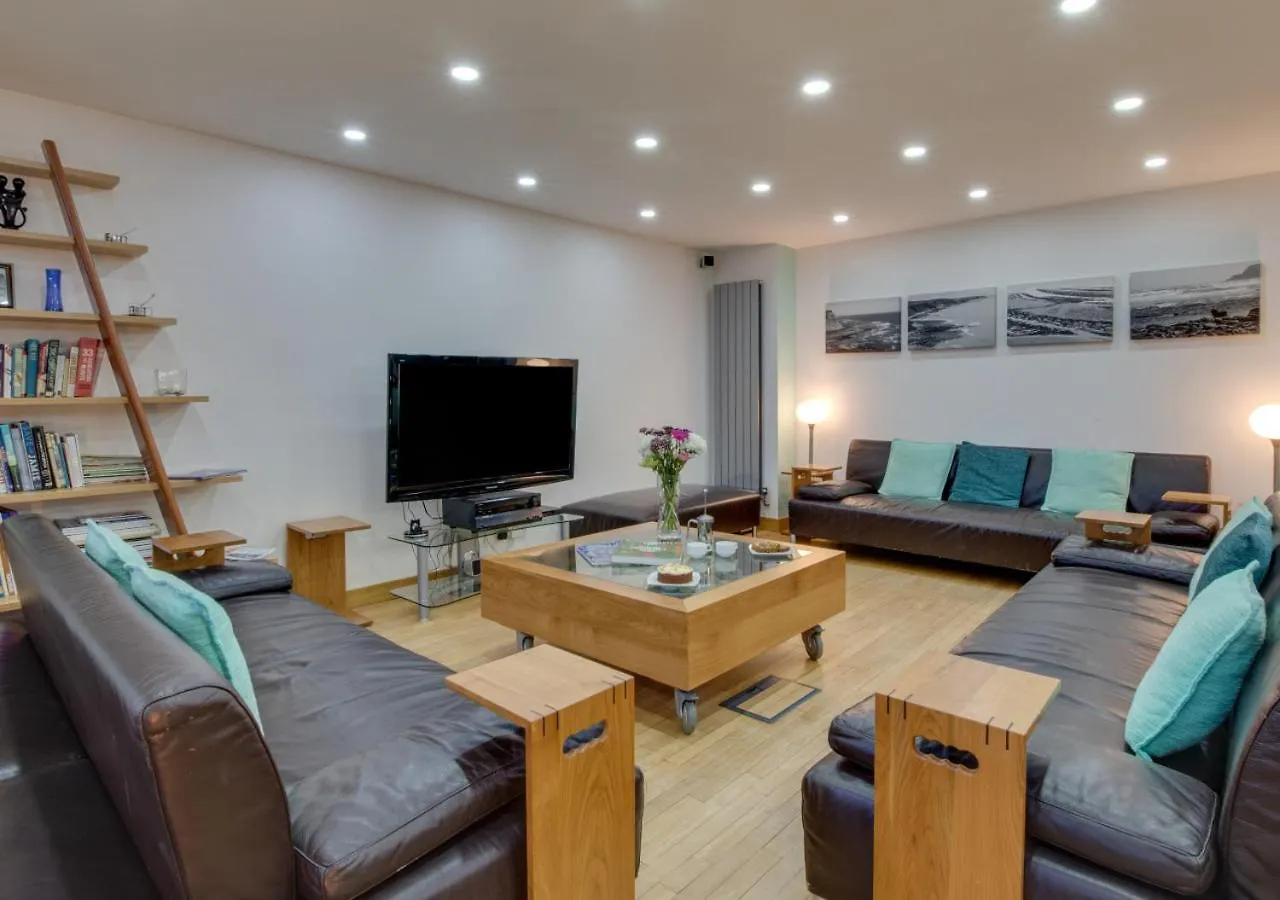 Albion Hall Holiday home