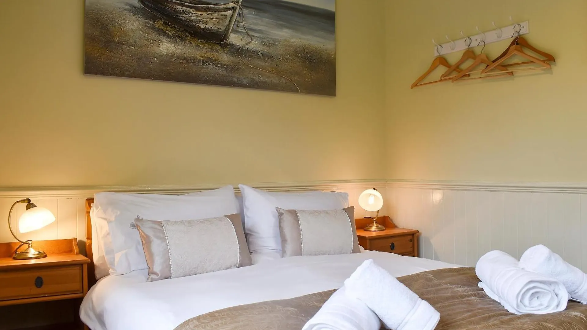 Ewden * Robin Hood's Bay
